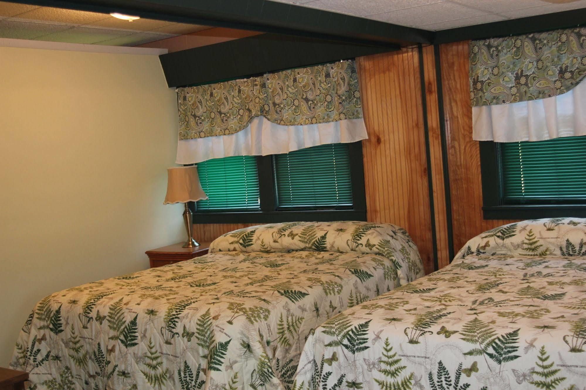 Evergreen Motel Oswego Extérieur photo