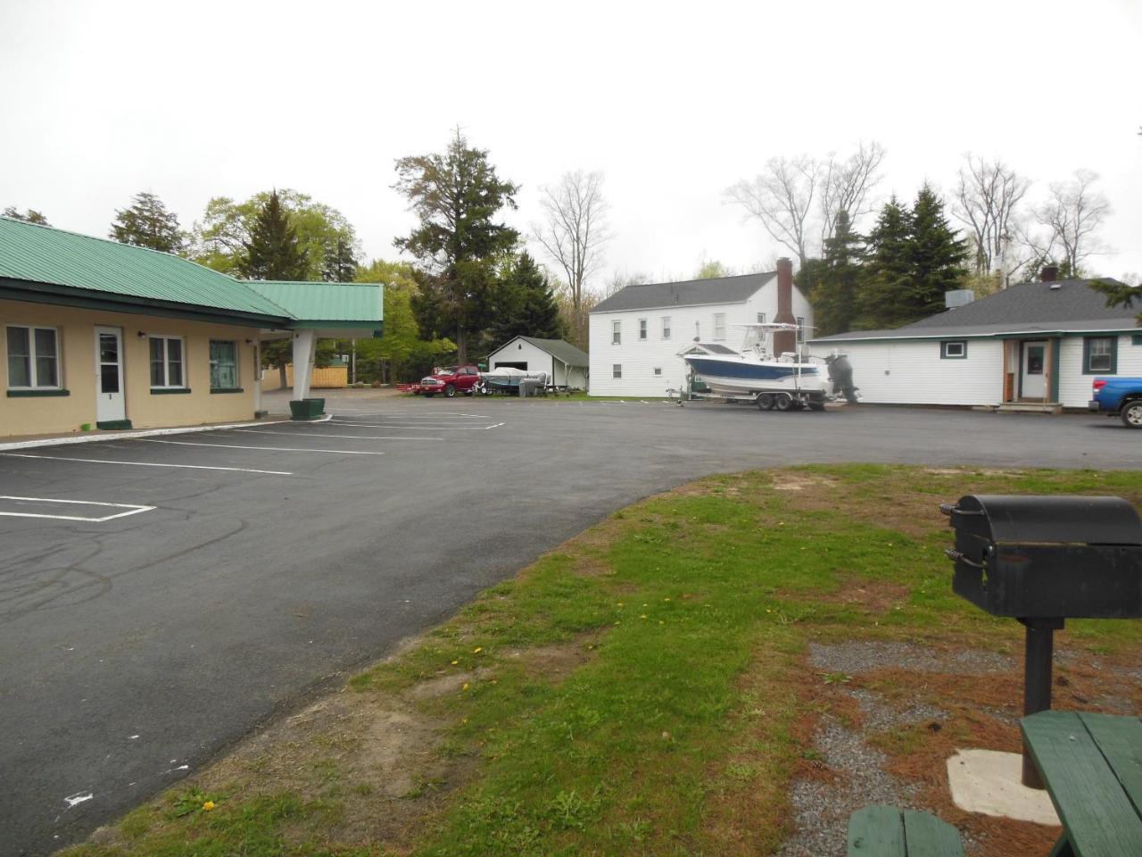 Evergreen Motel Oswego Extérieur photo