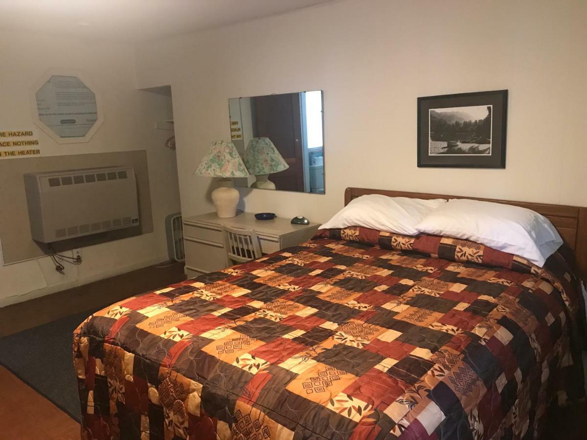 Evergreen Motel Oswego Extérieur photo